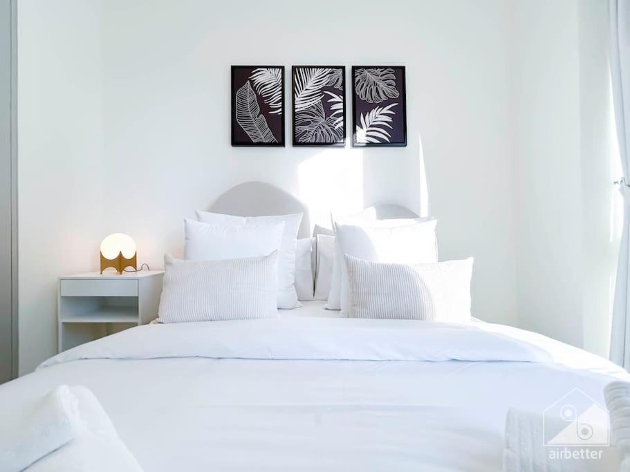 Luxury & Elegance In Downtown Fountain Views
